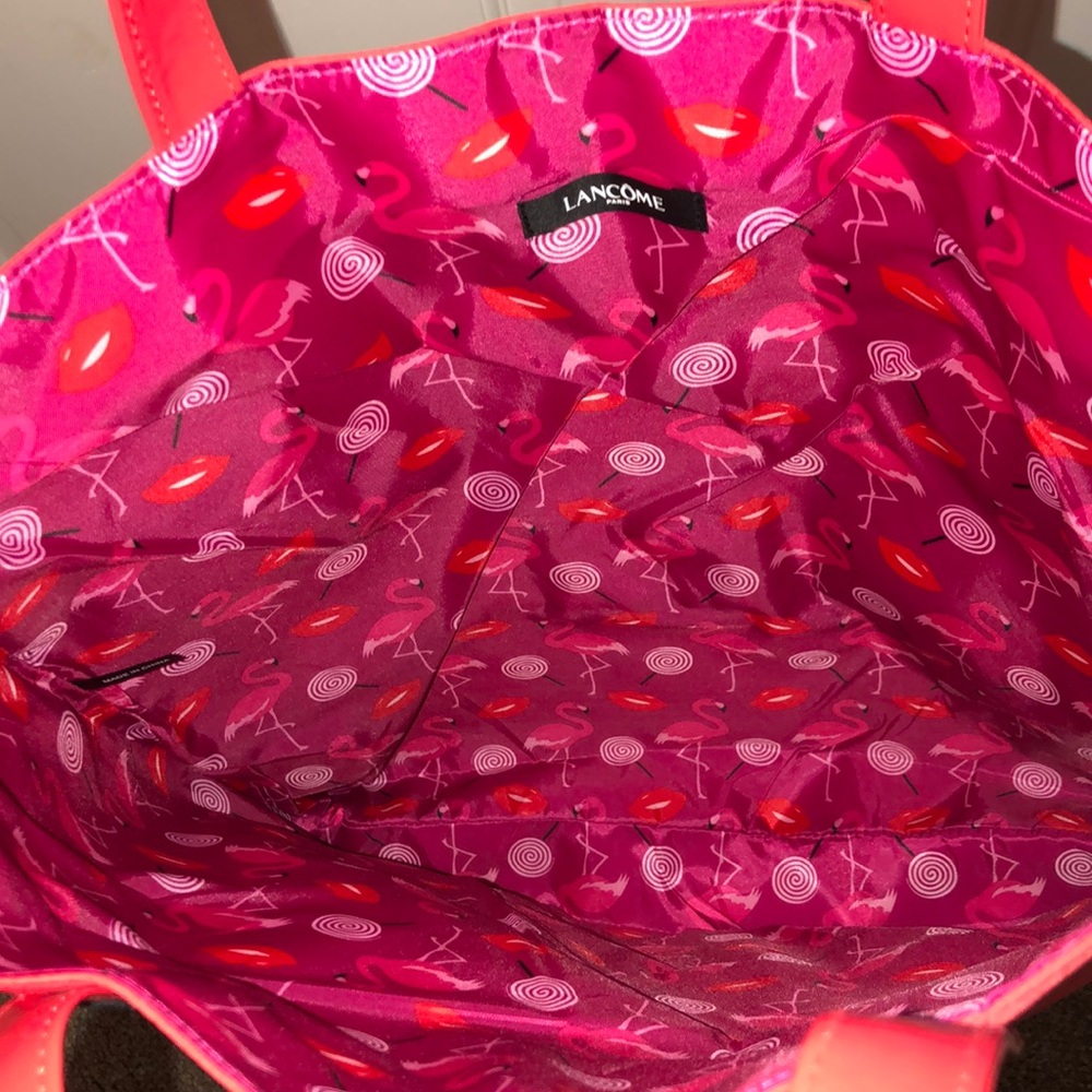 Tote - Picture 2 of 2